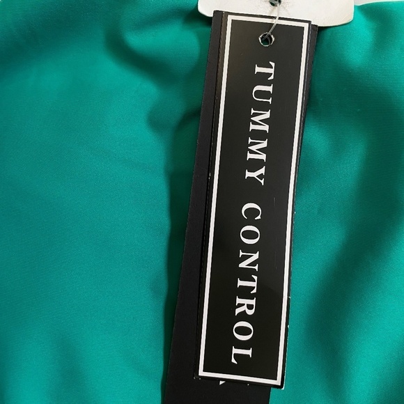 La Blanca Strappy One-Shoulder One-Piece Swimsuit, Emerald Green, Size 12 NWT - Picture 6 of 16